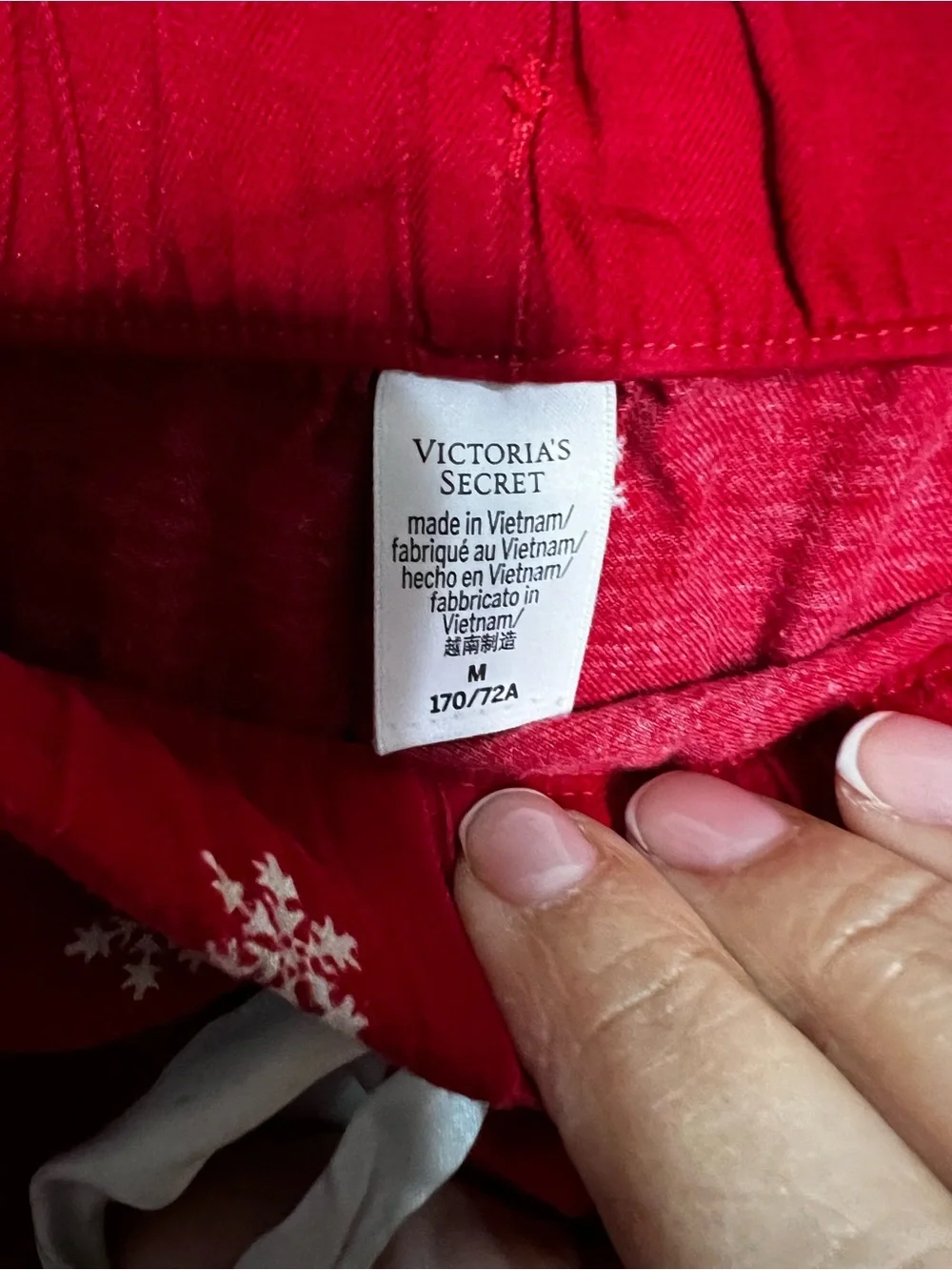 Victoria’s Secret Lipstick Red White Snowflake Short Sleeve Flannel Pajama Set